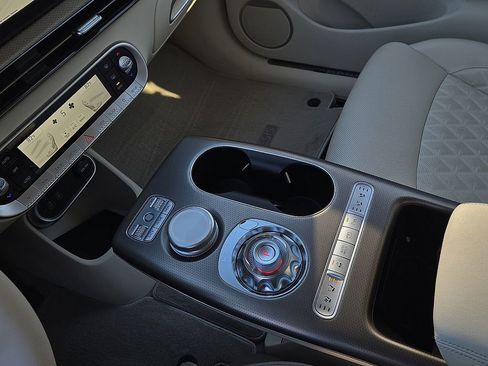 Used 2023 Genesis GV60 Performance image 21