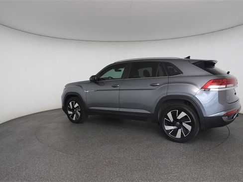 Used 2024 Volkswagen Atlas Cross Sport SE image 10