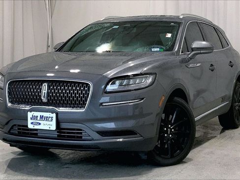Used 2023 Lincoln Nautilus Reserve w/ Monochromatic Package AWD/4WD image 2