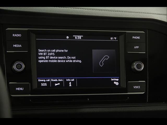 Certified 2024 Volkswagen Jetta SE w/ Panoramic Sunroof Package FWD image 11
