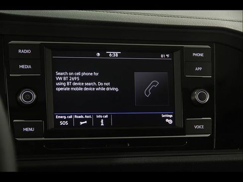 Certified 2024 Volkswagen Jetta SE w/ Panoramic Sunroof Package FWD image 11