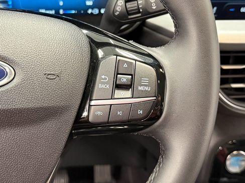 Used 2023 Ford Escape Platinum w/ Class II Trailer Tow Package AWD/4WD image 18