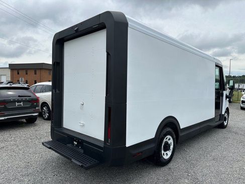 Used 2024 Chevrolet Brightdrop 600 w/ Commercial Equipment Package AWD/4WD image 9