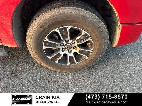 Used 2022 Nissan Titan SV AWD/4WD image 9