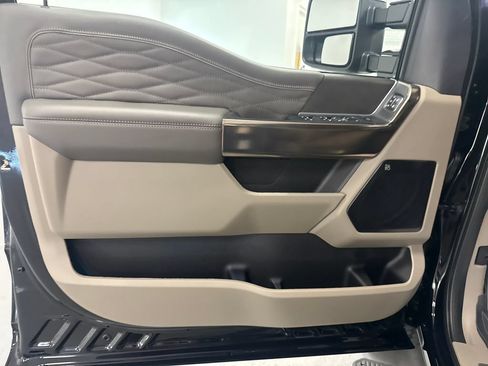 New 2026 Ford F250 Platinum w/ Platinum Plus Package AWD/4WD image 12
