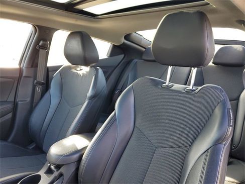 Used 2013 Hyundai Veloster w/ Tech Pkg image 13