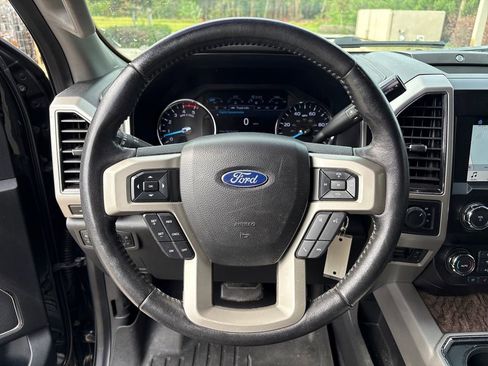 Used 2019 Ford F250 4x4 Crew Cab Super Duty image 16