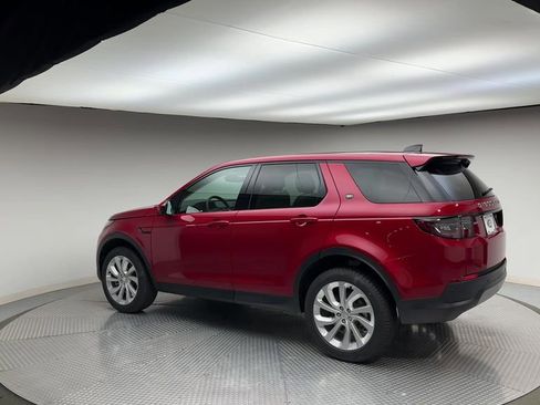 Used 2023 Land Rover Discovery Sport SE image 6