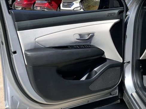 Used 2026 Hyundai Tucson Limited image 22