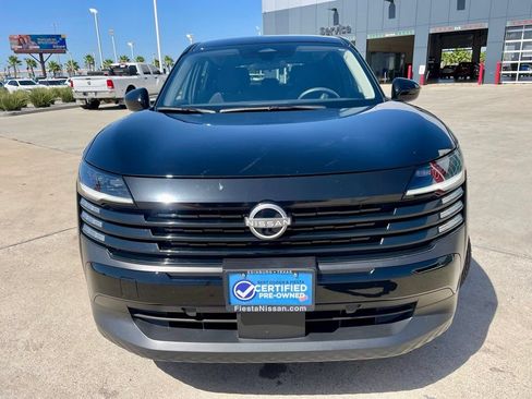 Used 2025 Nissan Kicks SV FWD image 2