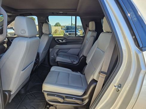 Used 2021 Chevrolet Tahoe Z71 image 17