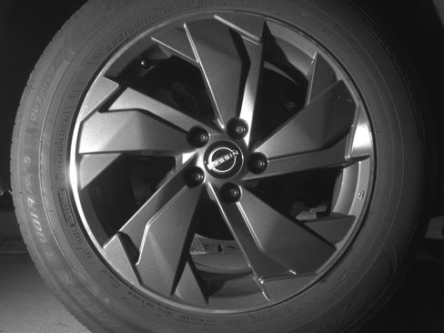 Used 2025 Nissan Rogue SV FWD image 15