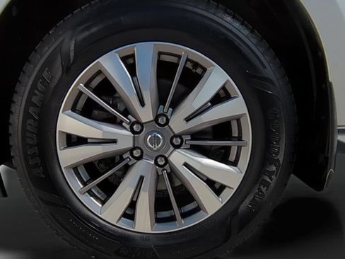 Used 2020 Nissan Pathfinder S FWD image 26
