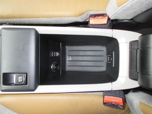 Used 2016 BMW i3 w/ Range Extender image 17