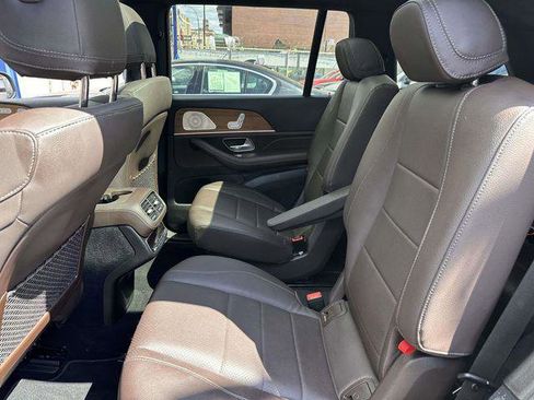 Used 2022 Mercedes-Benz GLS 450 4MATIC image 14