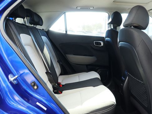 Used 2024 Hyundai Venue SEL image 27