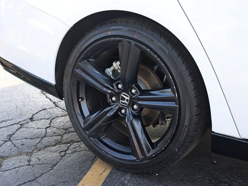 Used 2024 Honda Accord Sport image 6