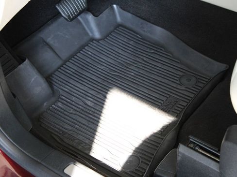 Used 2019 Ford Edge Titanium w/ Equipment Group 301A image 38