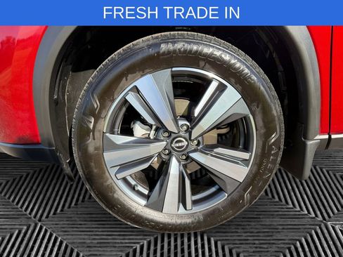 Used 2025 Nissan Rogue SL AWD/4WD image 15