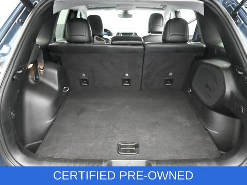 Used 2019 Jeep Cherokee Limited AWD/4WD image 6