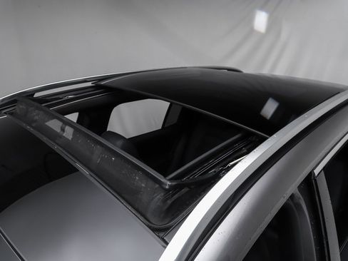 Certified 2022 Mercedes-Benz GLB 250 4MATIC image 5