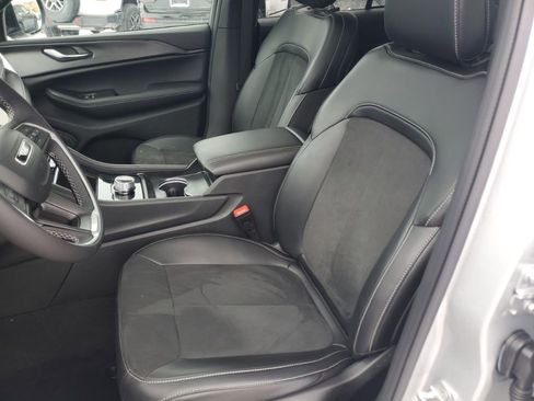 New 2025 Jeep Grand Cherokee Altitude AWD/4WD image 25