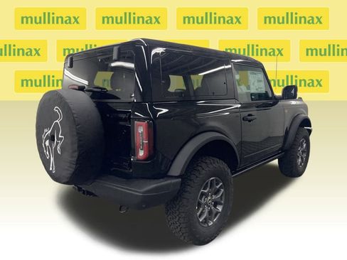 New 2025 Ford Bronco Badlands image 3