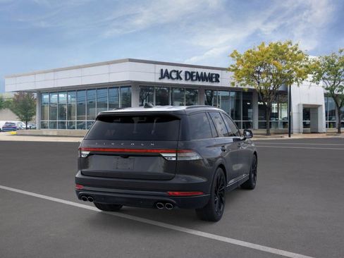 New 2026 Lincoln Aviator Reserve w/ Jet Appearance Package AWD/4WD image 8