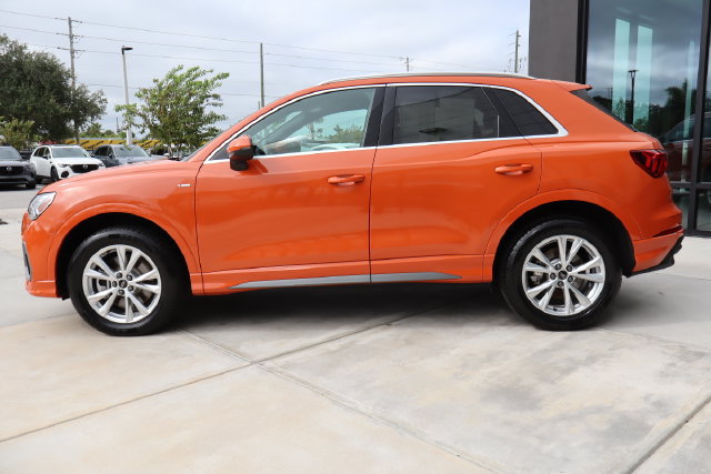 Used 2025 Audi Q3 2.0T Premium AWD/4WD image 7