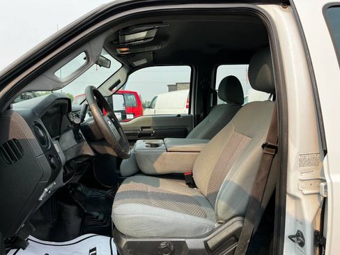 Used 2012 Ford F550 4x4 Crew Cab Super Duty w/ Payload Upgrade Pkg image 10