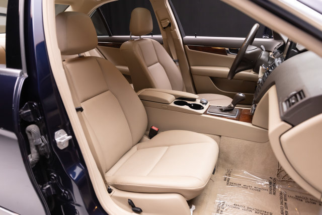Used 2011 Mercedes-Benz C 300 4MATIC Sedan image 53