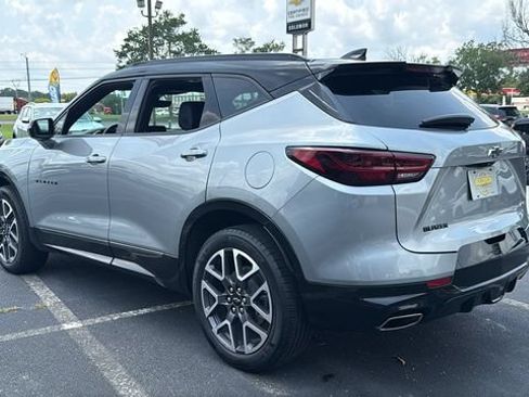 Used 2023 Chevrolet Blazer RS w/ Driver Confidence II Package FWD image 5