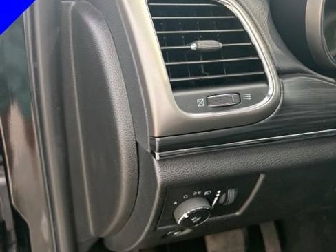 Used 2020 Jeep Grand Cherokee Limited AWD/4WD image 11