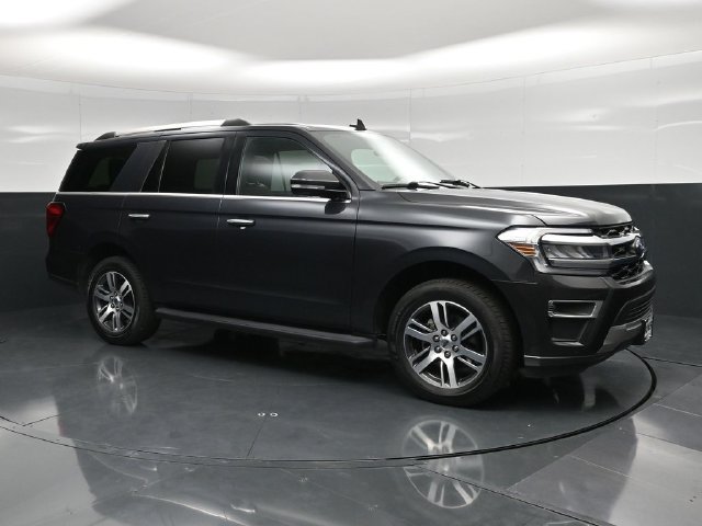 Used 2024 Ford Expedition Limited AWD/4WD image 5