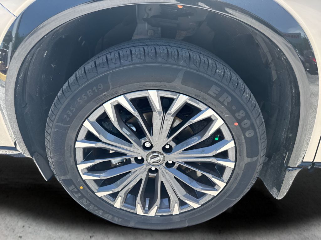 Used 2024 Nissan Rogue Platinum FWD image 48