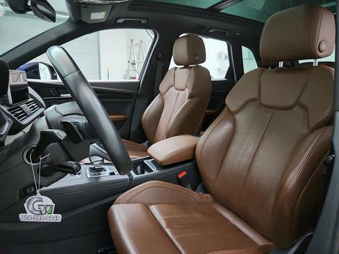 Used 2019 Audi Q5 Prestige w/ Prestige Package image 14