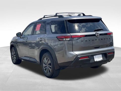 Certified 2024 Nissan Pathfinder SV w/ Black Appearance Package AWD/4WD image 5