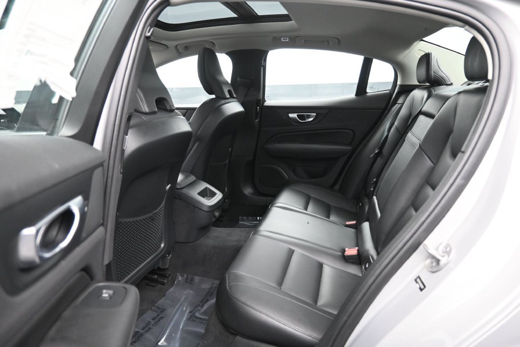 Used 2024 Volvo S60 B5 Core FWD image 27