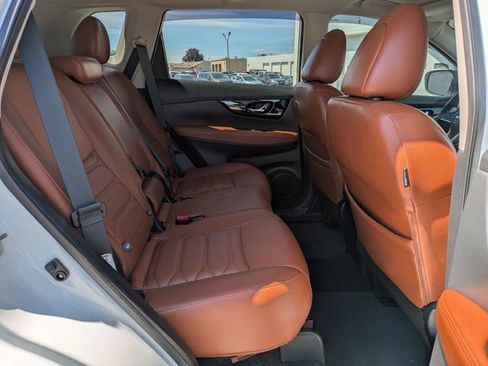 Used 2019 Nissan Rogue SL w/ Premium Package AWD/4WD image 24