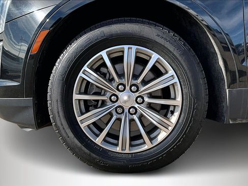 Used 2017 Cadillac XT5 Luxury w/ Driver Awareness Package image 34