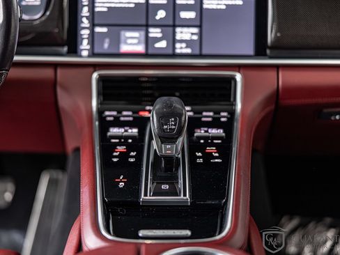 Used 2020 Porsche Panamera GTS AWD/4WD image 39