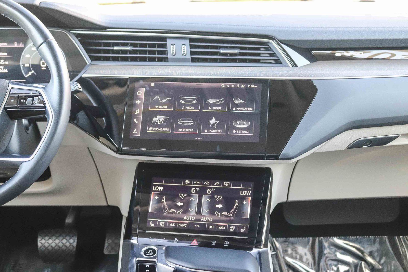 Used 2024 Audi Q8 e-tron Premium Plus w/ Premium Plus Package AWD/4WD image 15