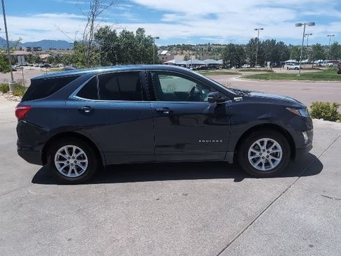 Used 2018 Chevrolet Equinox LT FWD image 9