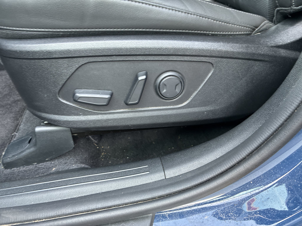 Used 2025 Kia Sorento S FWD image 13