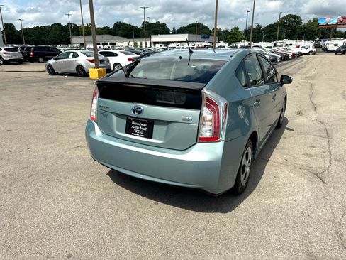 Used 2012 Toyota Prius Three image 3
