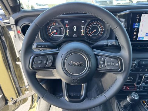Used 2026 Jeep Gladiator Rubicon AWD/4WD image 23