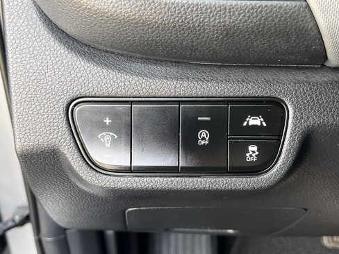 Used 2022 Kia Seltos LX AWD/4WD image 16