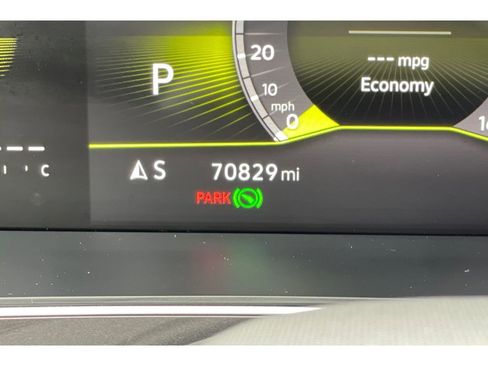 Used 2023 Volkswagen Tiguan SE R-Line FWD image 39