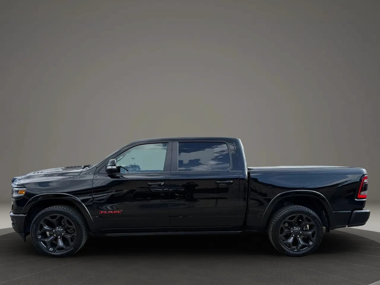 Used 2022 RAM 1500 Limited w/ (RED) Edition AWD/4WD image 11