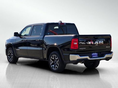 Used 2025 RAM 1500 Laramie AWD/4WD image 6